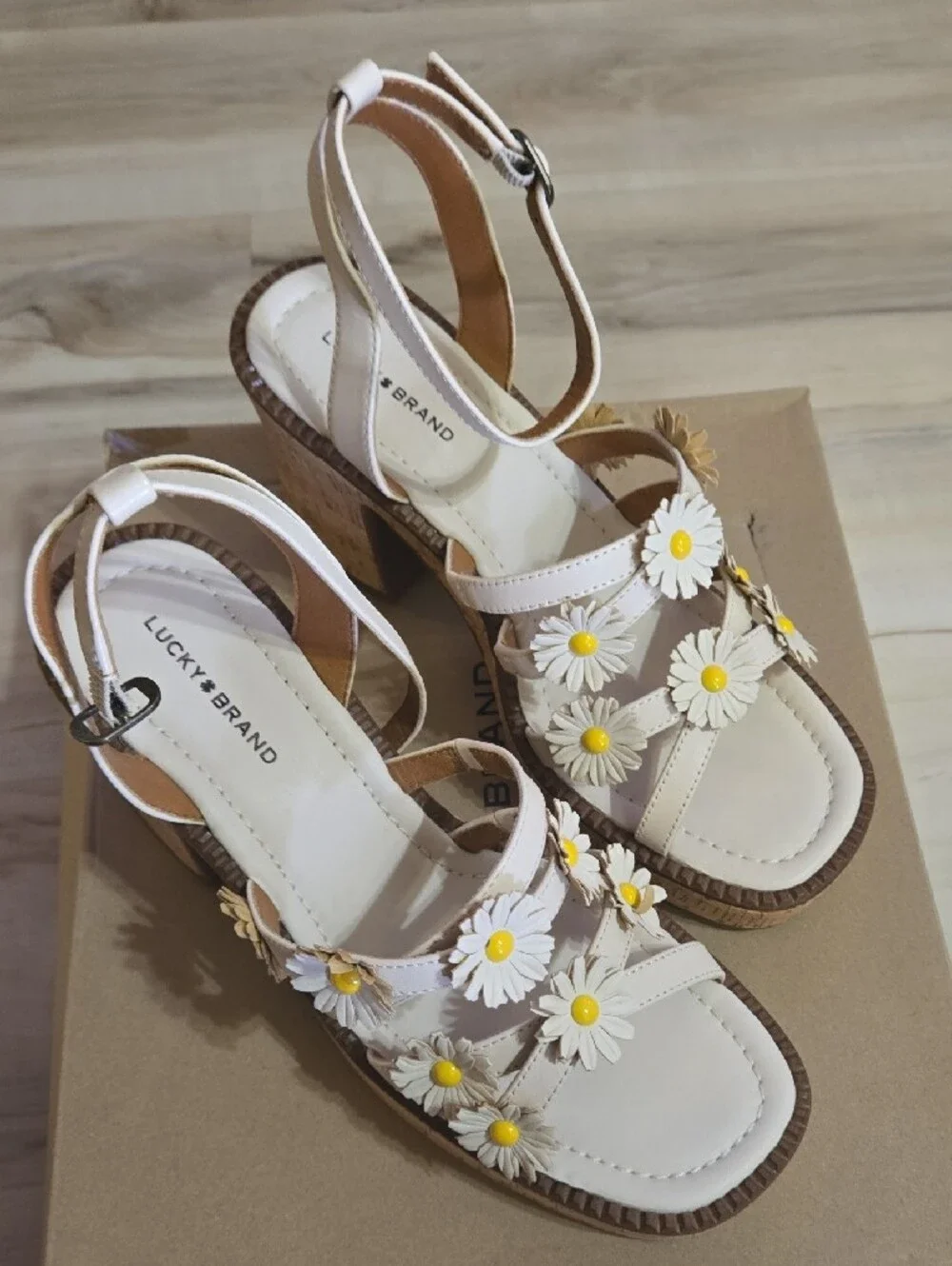 Lucky Brand Neutral Daisy Platform Sandals